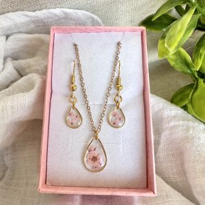 Gold Tear Drop Earrings And Necklace Gift Set With Pink Flowers